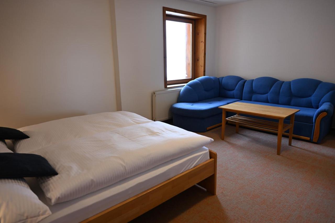 Hotel Euforia Nova Lesna Luaran gambar