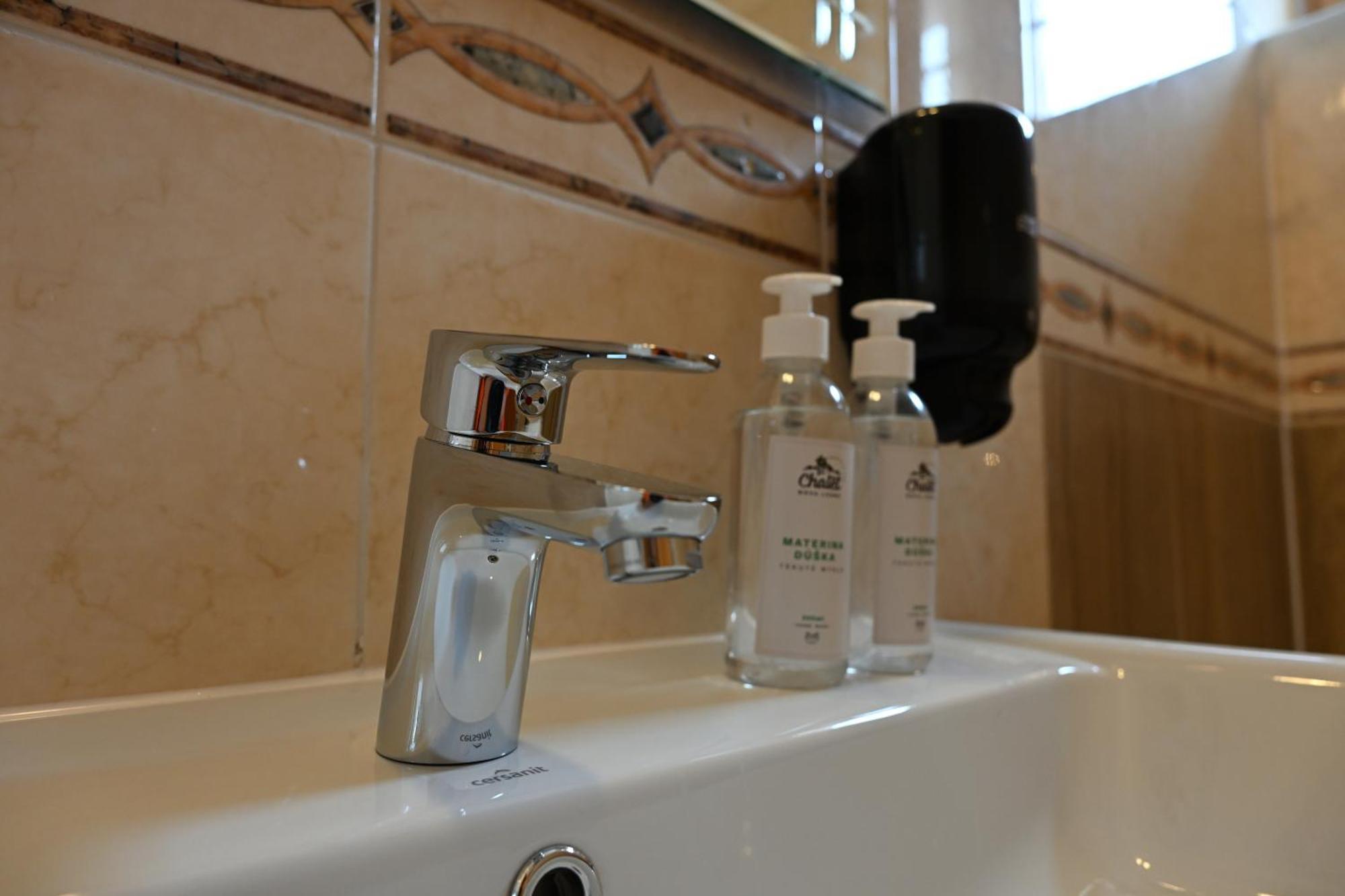 Hotel Euforia Nova Lesna Luaran gambar