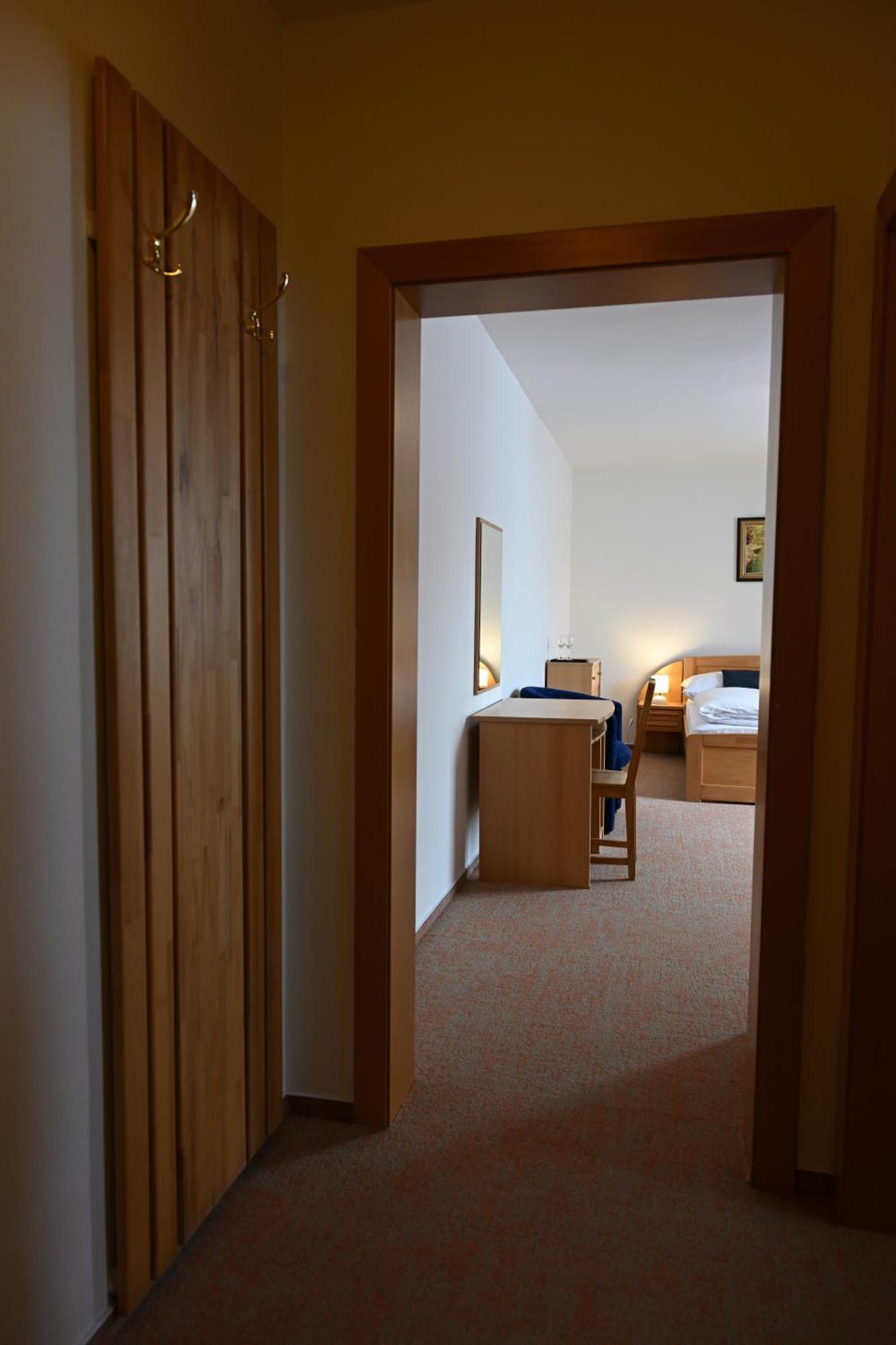 Hotel Euforia Nova Lesna Luaran gambar