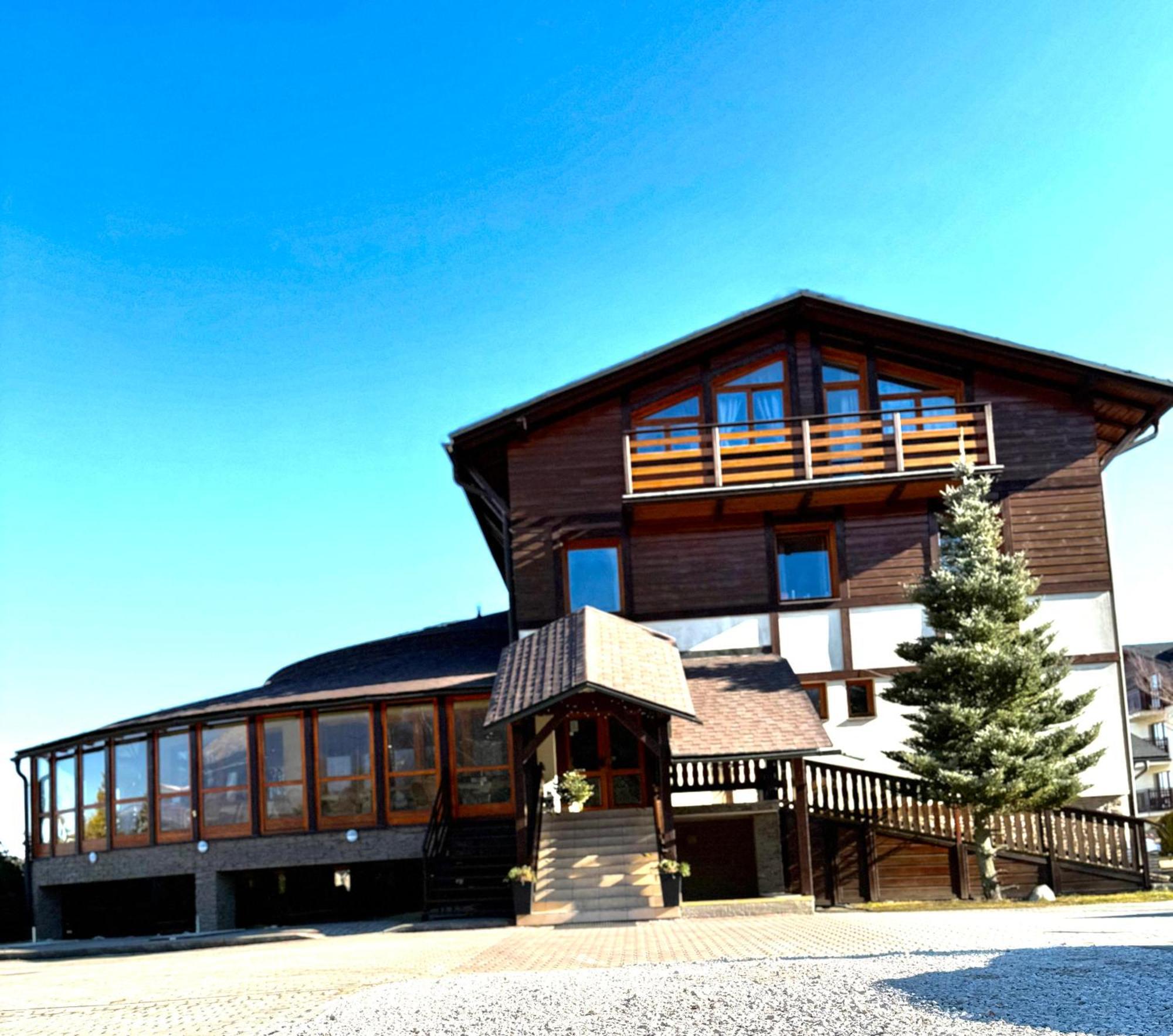 Hotel Euforia Nova Lesna Luaran gambar